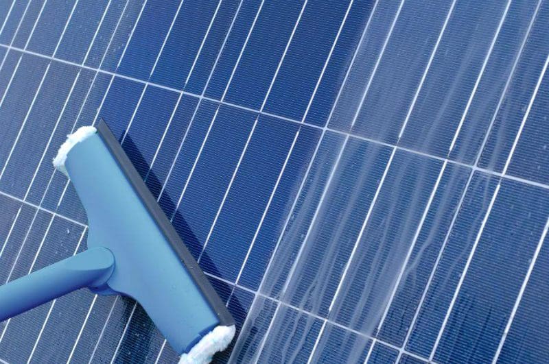 zonnepanelen reinigen